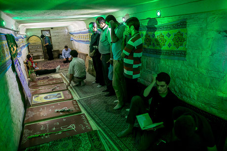 کهف الشهدا میزبان خادمین آستان قدس رضوی می‌شود
